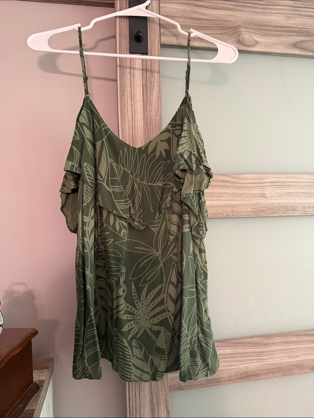 Green Tropical Print Cold-Shoulder Cami Top